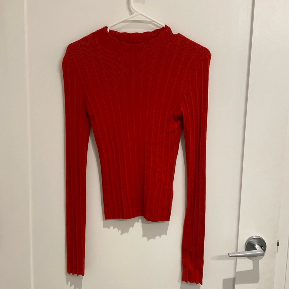 Neiwai Knitted Ribbed Sweater - Picture 3 of 6